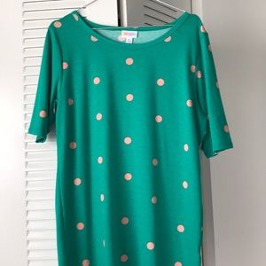 LulaRoe Gigi shirt